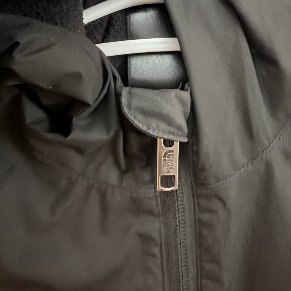 The North Face Black toddler Snowsuit - Picture 4 of 9